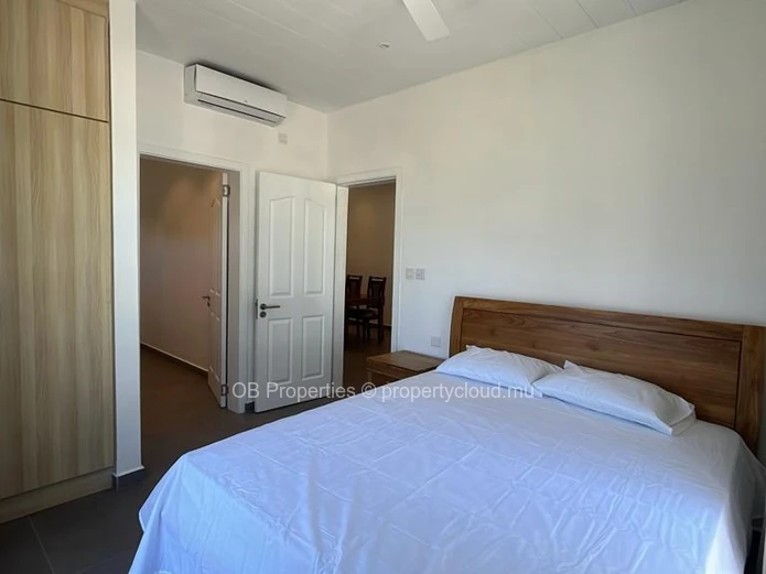 Superb 3 bedroom beach front apt