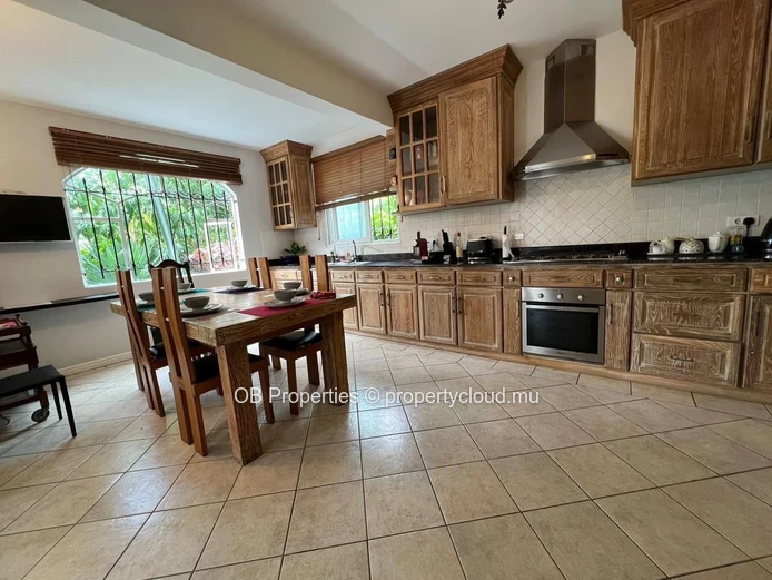 Stunning 4 bedroom Villa