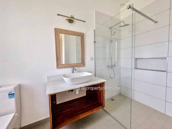 Spacious 3 bedroom Apt 