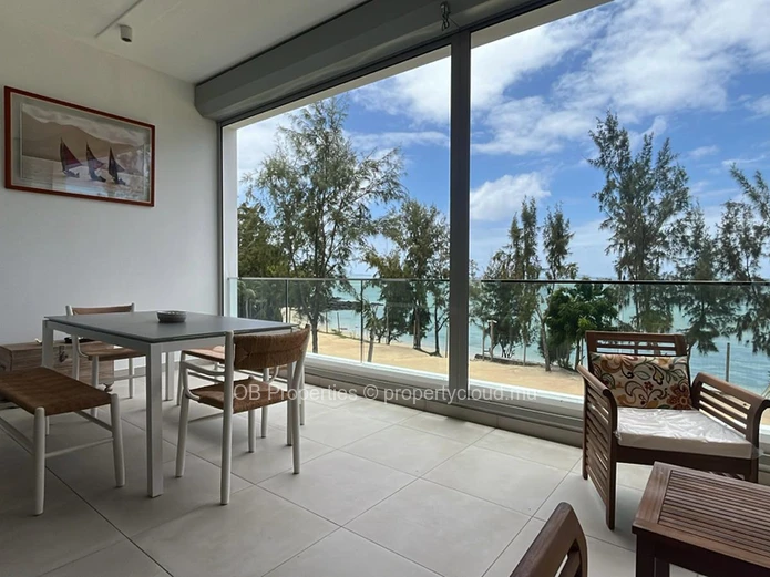 Luxurious beach front apartment