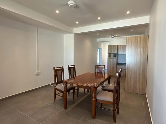Superb 3 bedroom beach front apt