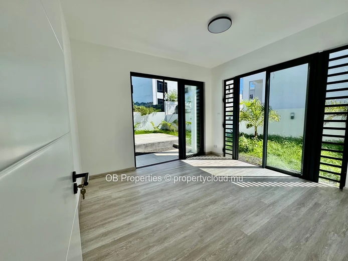 Stunning 3-Bedroom Villa