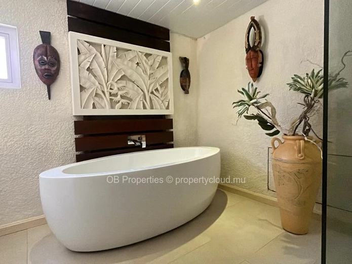 Luxurious & Stylish 4 bedroom property