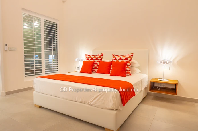 Prestigious 6 bedroom Villa