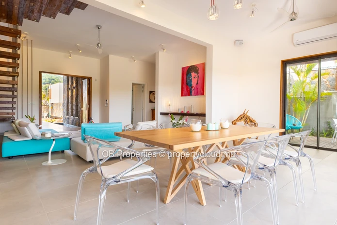 Prestigious 6 bedroom Villa