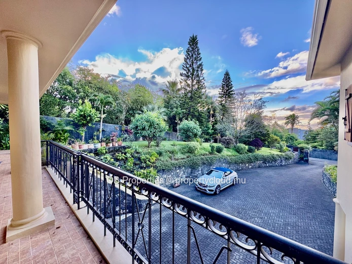 Exceptional Property in Floréal