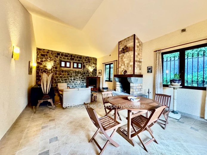 Exceptional Property in Floréal