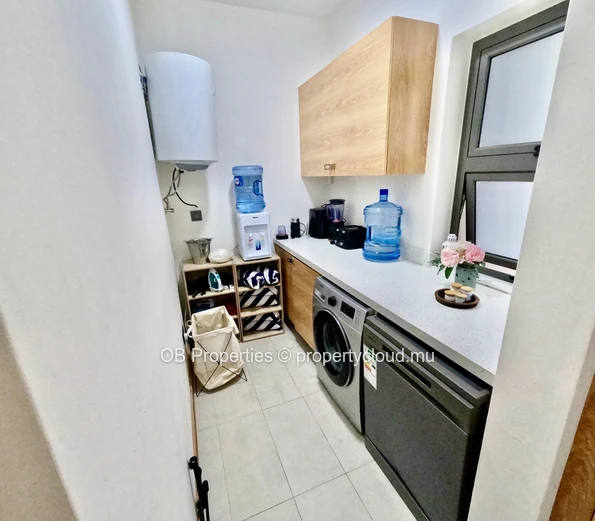 New 3 bedroom apt 
