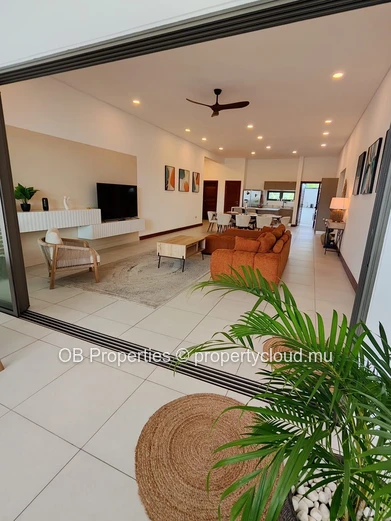 Exceptional 3-Bedroom Apartment with Sea View