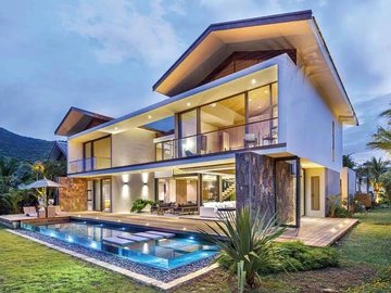 5 Bedroom Villa