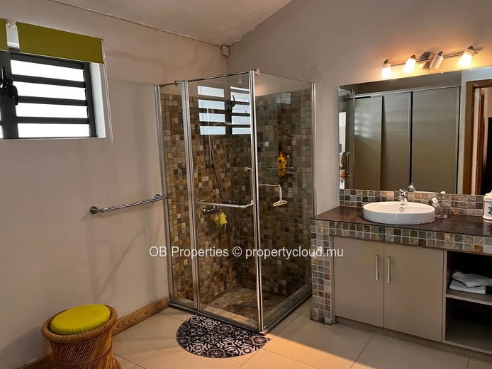 Charming and Spacious 4 bedroom house 