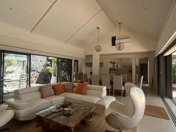 4 Bedroom Villa