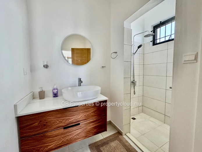 Stunning 3-Bedroom Villa