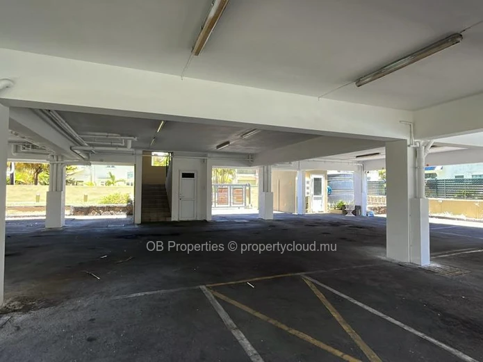 Superb 3 bedroom beach front apt