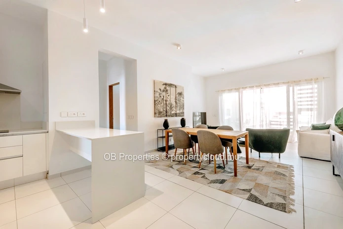 Exceptional Penthouse in Pereybere