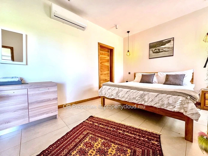 Spacious 3 bedroom apt 