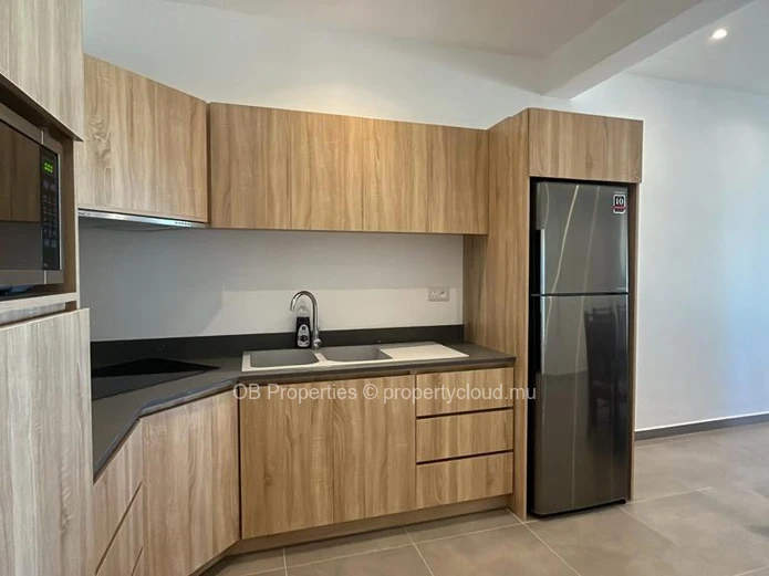 Superb 3 bedroom beach front apt