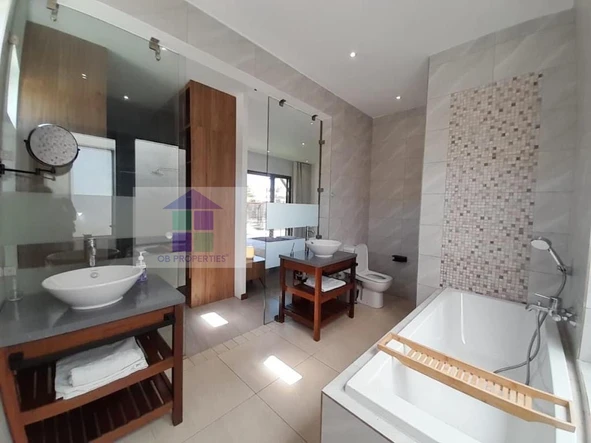 4 Bedroom Villa