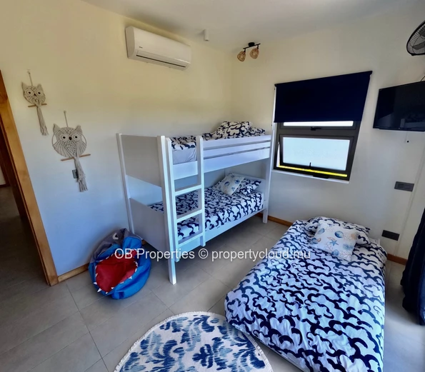 New 3 bedroom apt 