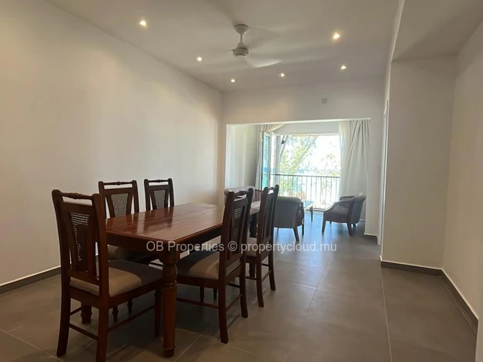 Superb 3 bedroom beach front apt
