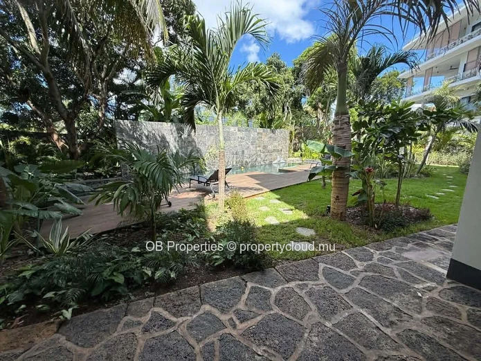 Exceptional 3-Bedroom Apartment with Sea View