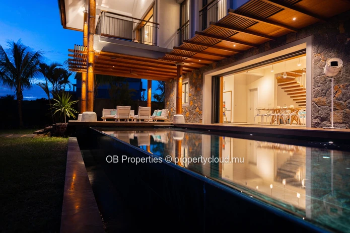Prestigious 6 bedroom Villa