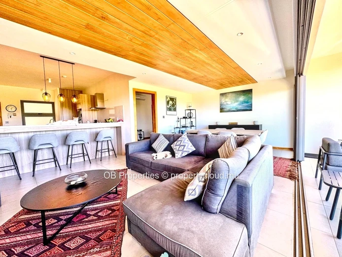 Spacious 3 bedroom apt 