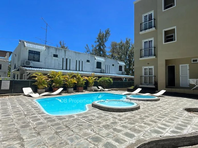 Superb 3 bedroom beach front apt