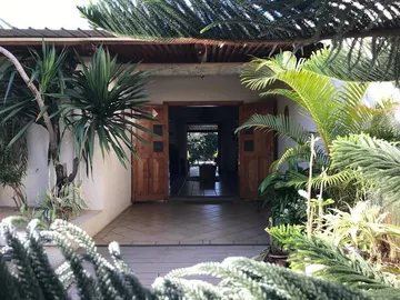 6 Bedroom Villa