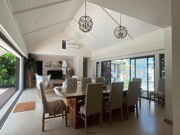 4 Bedroom Villa