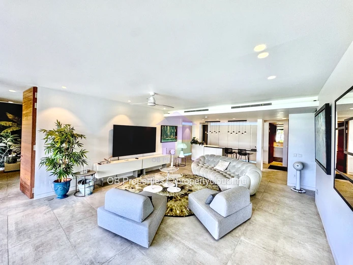 Exquisite 3 bedroom apt
