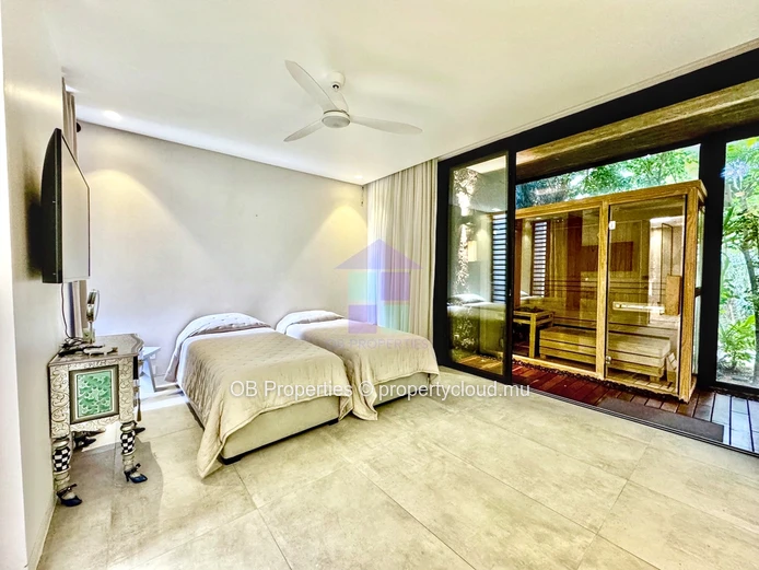 Exquisite 3 bedroom apt