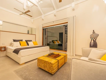 6 Bedroom Villa