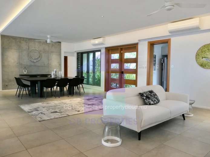 Stunning 4 Bedroom Villa 